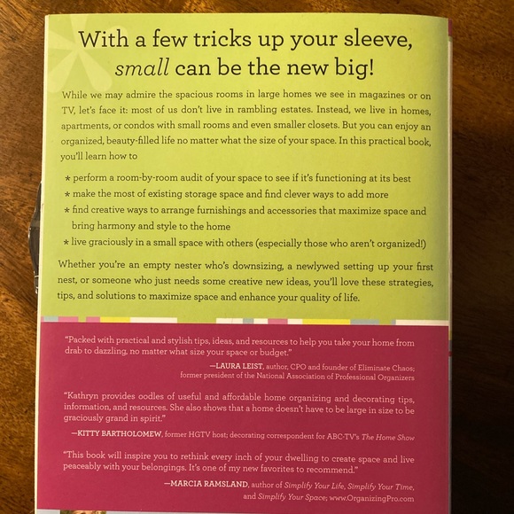 🆕 “Small Space Organizing” book by Kathryn Bechen - Picture 2 of 7